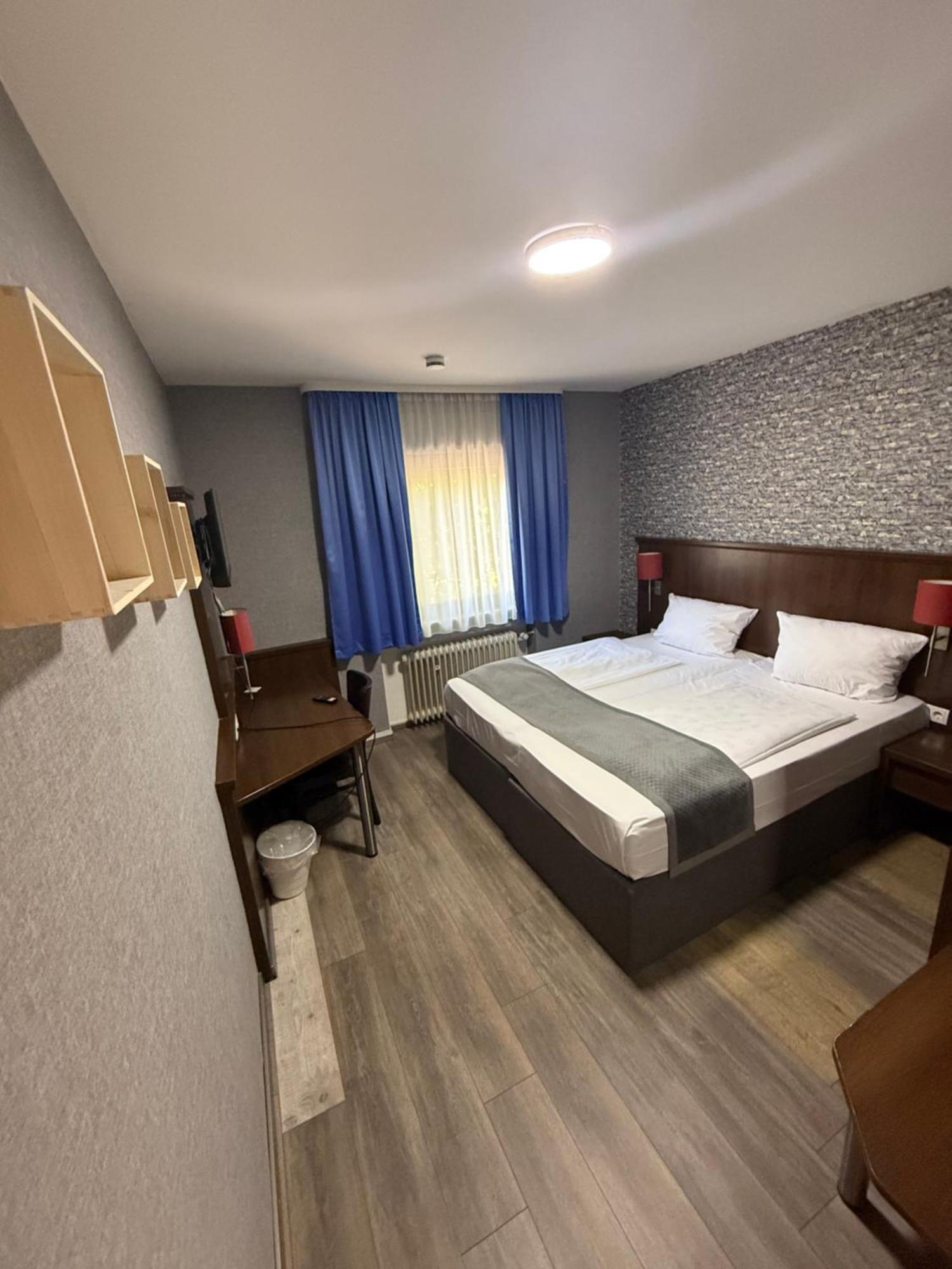 Parkhotel Lindenhof - Kostenlose Parkplaetze Hotel Offenbach-sur-le-Main