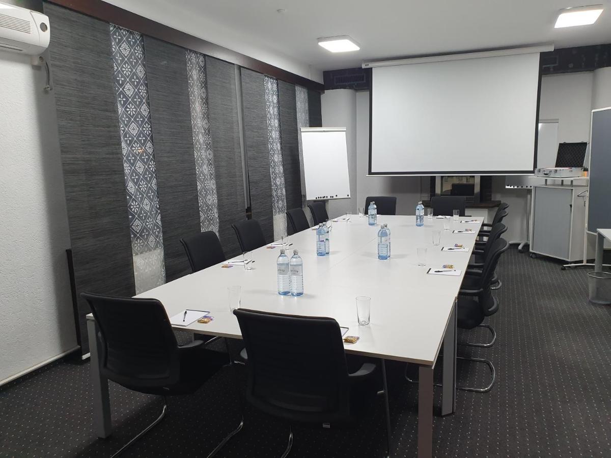 Parkhotel Lindenhof - Kostenlose Parkplaetze 3* Оффенбах